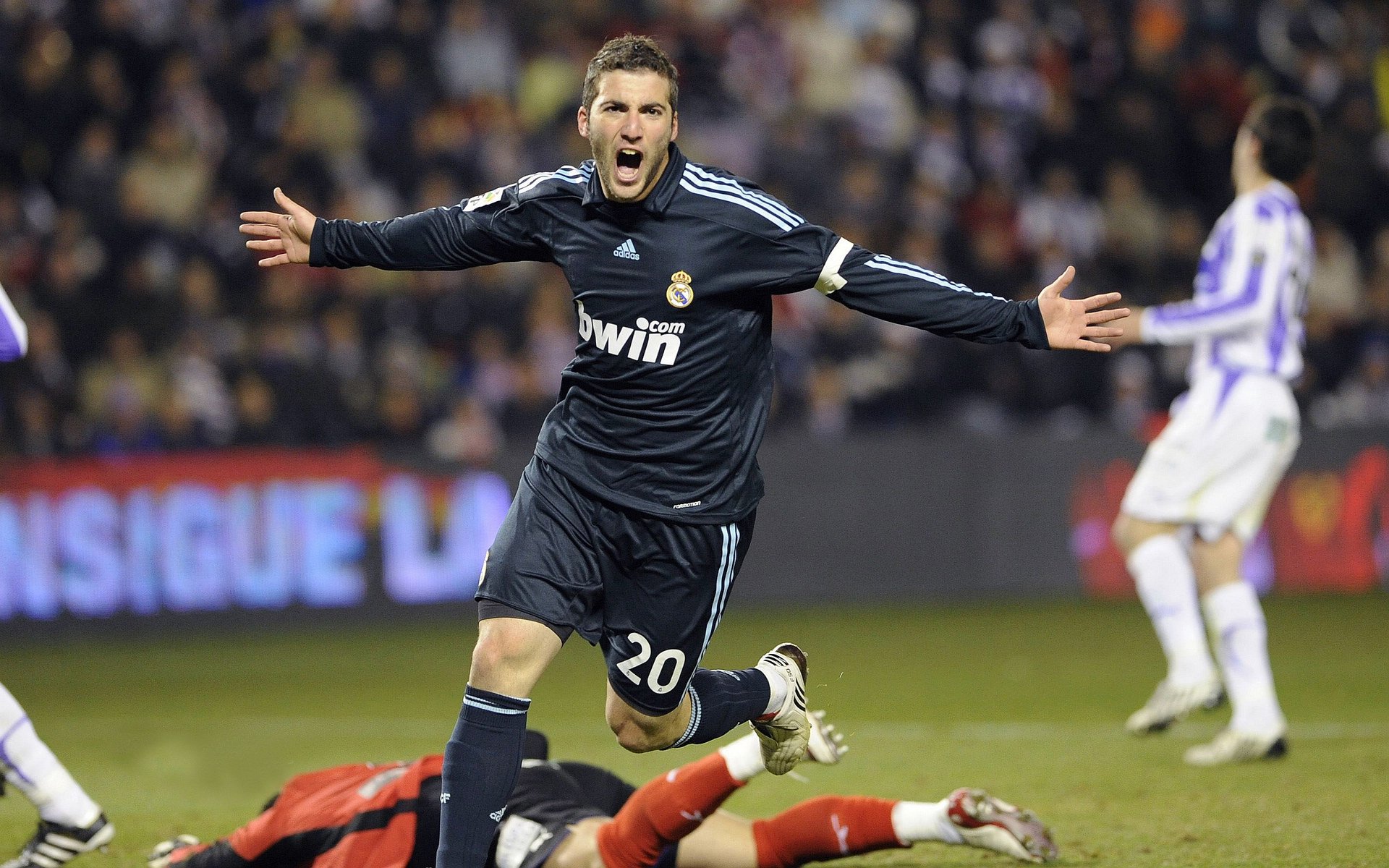 德甲球队人工智能辅助对手战术预测的应用案例，足球人工智能预测