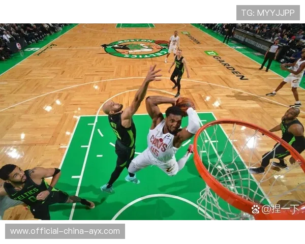 NBA骑士快速轮转外线打进关键球，完美复苏带来惊艳表现