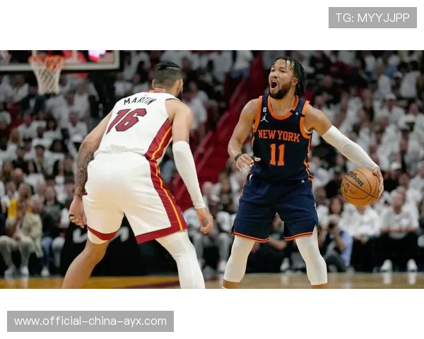 布伦森连过两人挑篮命中，尼克斯强势反扑